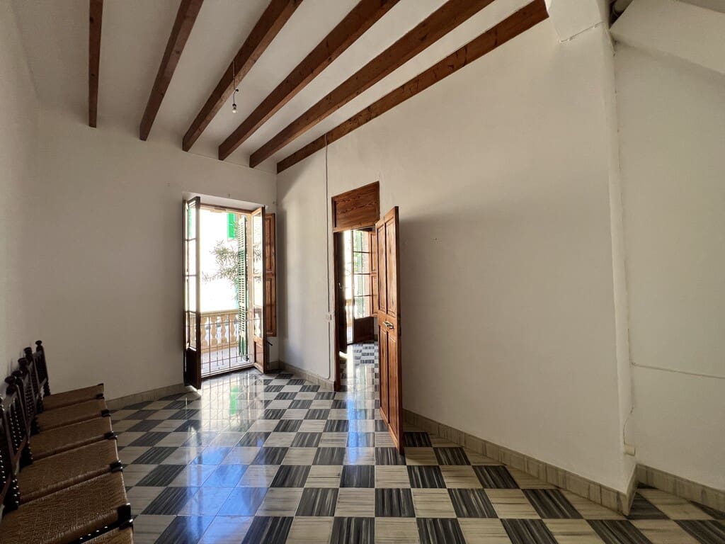 4 bedroom Villa for sale in Costitx with garage - € 590,000 (Ref: 9806392)