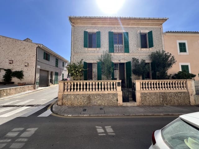 4 bedroom Villa for sale in Costitx with garage - € 590,000 (Ref: 9806392)