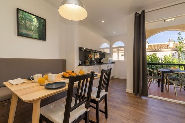 1 chambre Appartement à vendre à Port de Pollença, Pollensa / Pollença avec piscine - 255 000 € (Ref: 9820063)