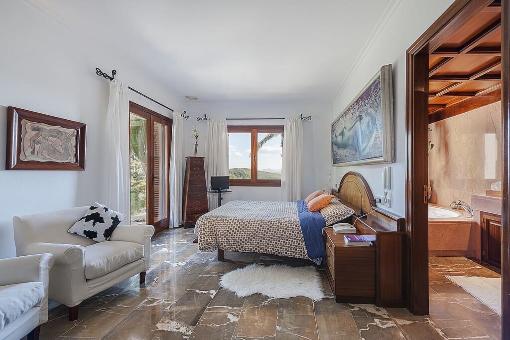 6 bedroom Villa for sale in Pollensa / Pollenca with pool garage - € 3,900,000 (Ref: 9836432)
