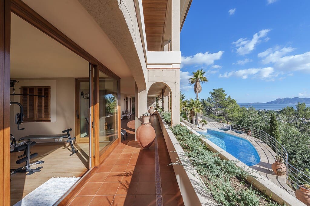 6 bedroom Villa for sale in Pollensa / Pollenca with pool garage - € 3,900,000 (Ref: 9836432)