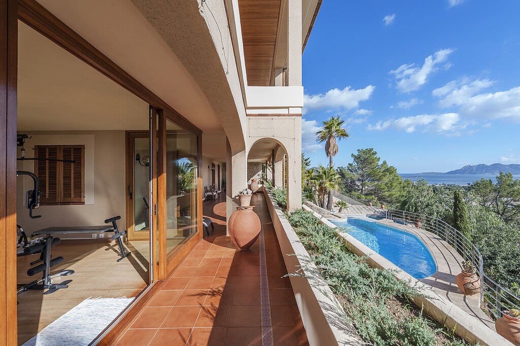 6 bedroom Villa for sale in Pollensa / Pollenca with pool garage - € 3,900,000 (Ref: 9836432)