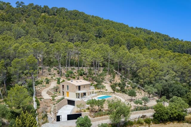 4 soveværelse Villa til salg i Alcúdia med swimmingpool garage - € 3.500.000 (Ref: 9866897)
