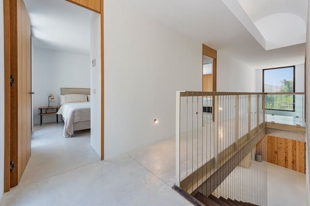 4 slaapkamer Villa te koop in Alcúdia met zwembad garage - € 3.500.000 (Ref: 9866897)