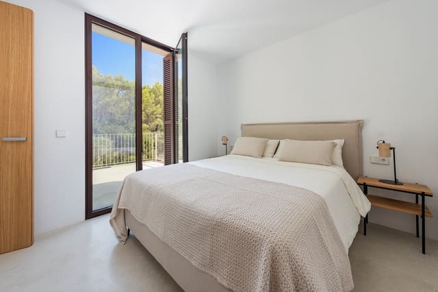 4 slaapkamer Villa te koop in Alcúdia met zwembad garage - € 3.500.000 (Ref: 9866897)
