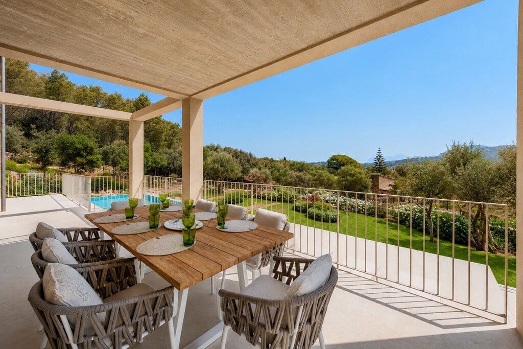 4 bedroom Villa for sale in Alcudia with pool garage - € 3,500,000 (Ref: 9866897)