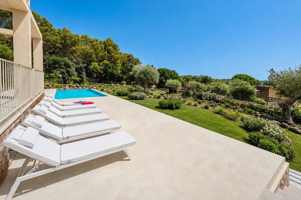 4 bedroom Villa for sale in Alcudia with pool garage - € 3,500,000 (Ref: 9866897)