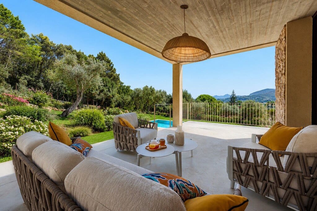 4 bedroom Villa for sale in Alcudia with pool garage - € 3,500,000 (Ref: 9866897)