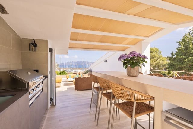 4 sovrum Villa till salu i Alcúdia med garage - 2 980 000 € (Ref: 9875998)