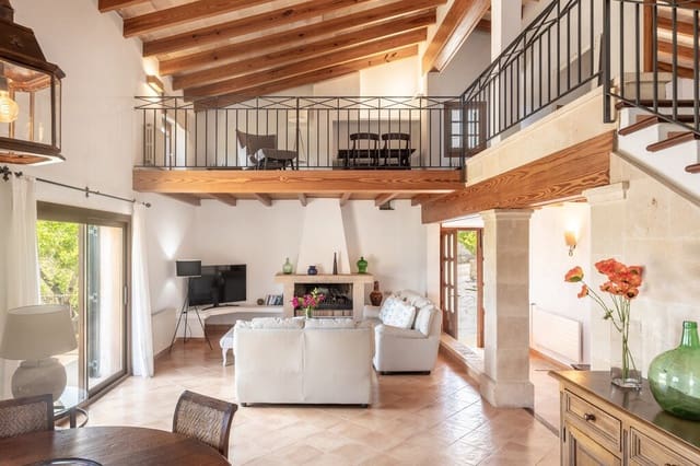 3 bedroom Villa for sale in Pollensa / Pollença with pool garage - € 1,800,000 (Ref: 9949477)