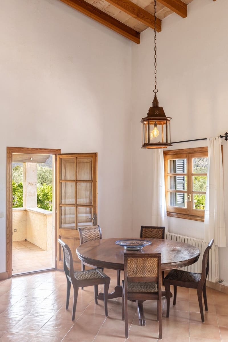 3 bedroom Villa for sale in Pollensa / Pollenca with pool garage - € 1,800,000 (Ref: 9949477)