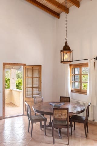 3 bedroom Villa for sale in Pollensa / Pollença with pool garage - € 1,800,000 (Ref: 9949477)