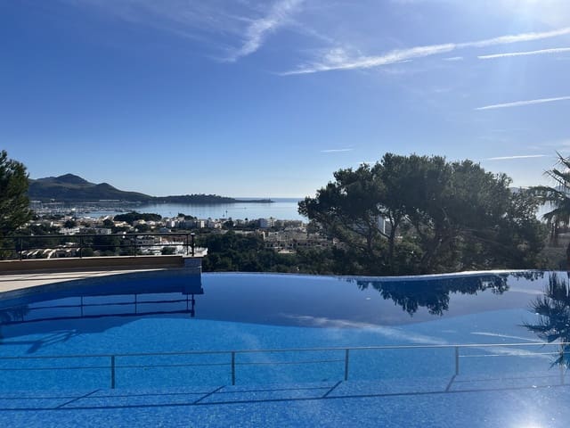 4 soveværelse Lejlighed til salg i Port de Pollença, Pollensa / Pollença med swimmingpool - € 1.485.000 (Ref: 9986588)