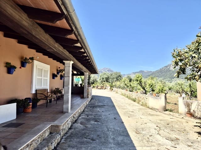 4 bedroom Villa for sale in Selva with garage - € 795,000 (Ref: 9986590)