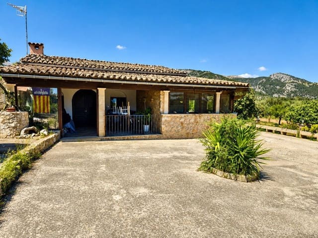 Chalet de 4 habitaciones en Selva en venta con garaje - 795.000 € (Ref: 9986590)