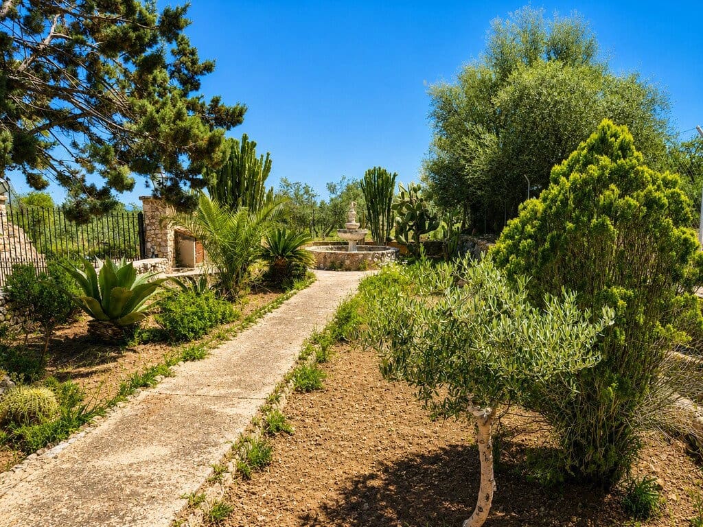 4 bedroom Villa for sale in Selva with garage - € 795,000 (Ref: 9986590)