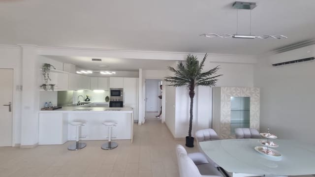 3 makuuhuone Huoneisto myytävänä paikassa Amarilla Golf, San Miguel de Abona mukana uima-altaan 
autotalli - 380 000 € (Ref: 8844036)