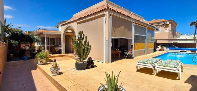 3 soveværelse Villa til salg i Costa del Silencio, Arona med swimmingpool garage - € 639.000 (Ref: 9985756)
