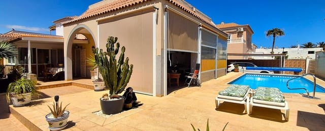3 soveværelse Villa til salg i Costa del Silencio, Arona med swimmingpool garage - € 639.000 (Ref: 9985756)