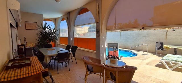 3 soveværelse Villa til salg i Costa del Silencio, Arona med swimmingpool garage - € 639.000 (Ref: 9985756)