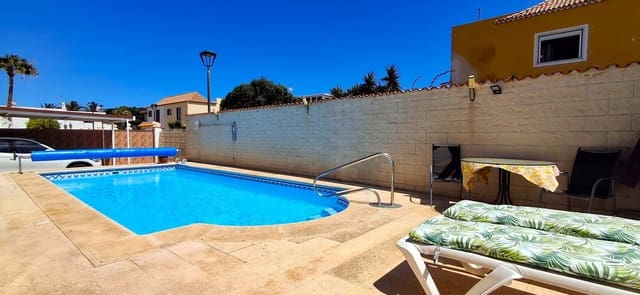 3 soveværelse Villa til salg i Costa del Silencio, Arona med swimmingpool garage - € 639.000 (Ref: 9985756)