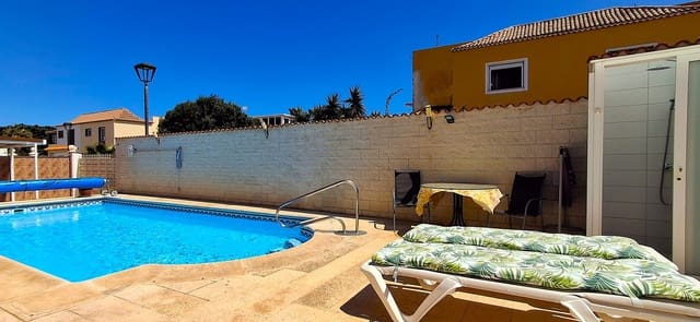 3 soveværelse Villa til salg i Costa del Silencio, Arona med swimmingpool garage - € 639.000 (Ref: 9985756)