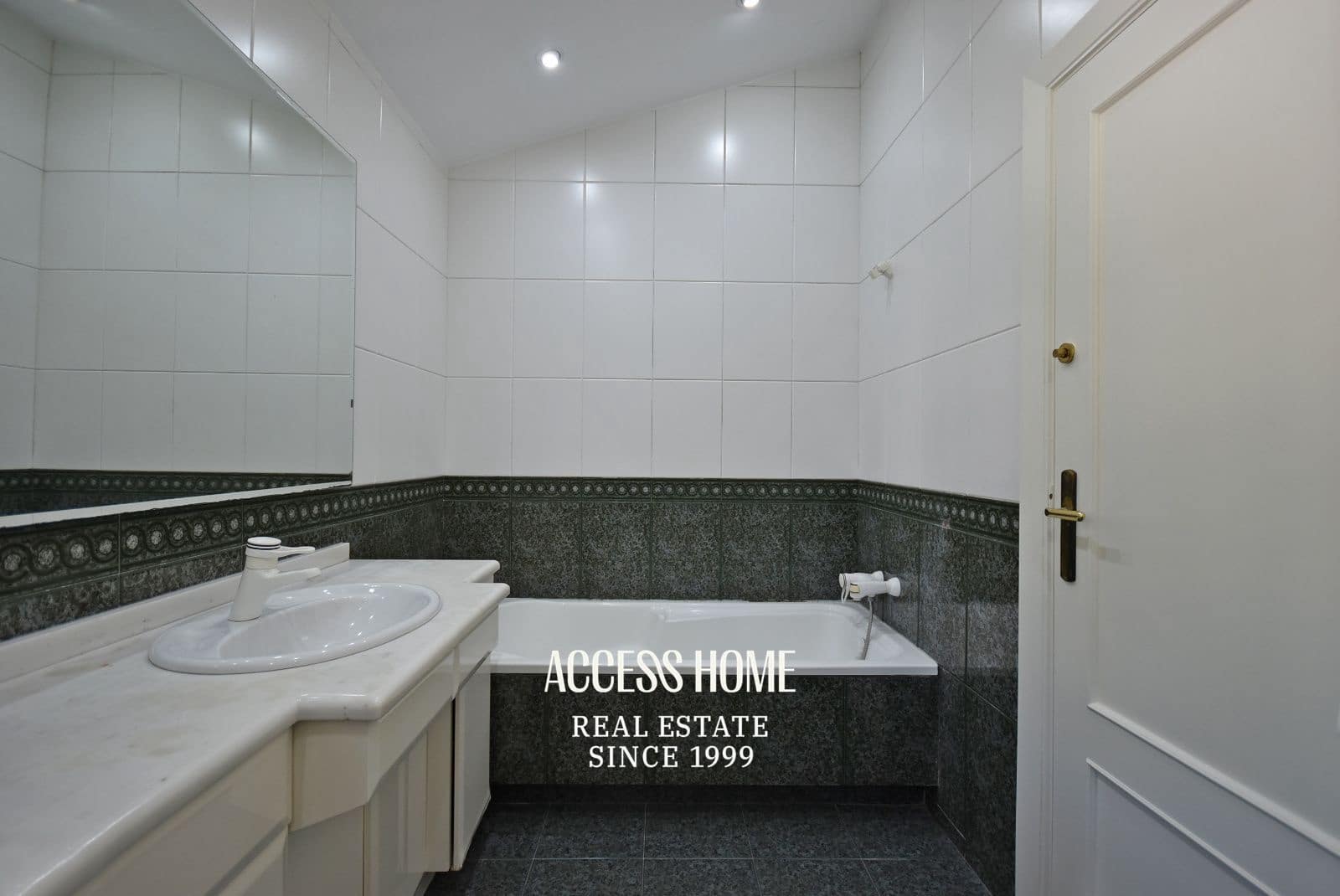 4 soveværelse Villa til salg i Alella med swimmingpool - € 1.550.000 (Ref: 10044156)
