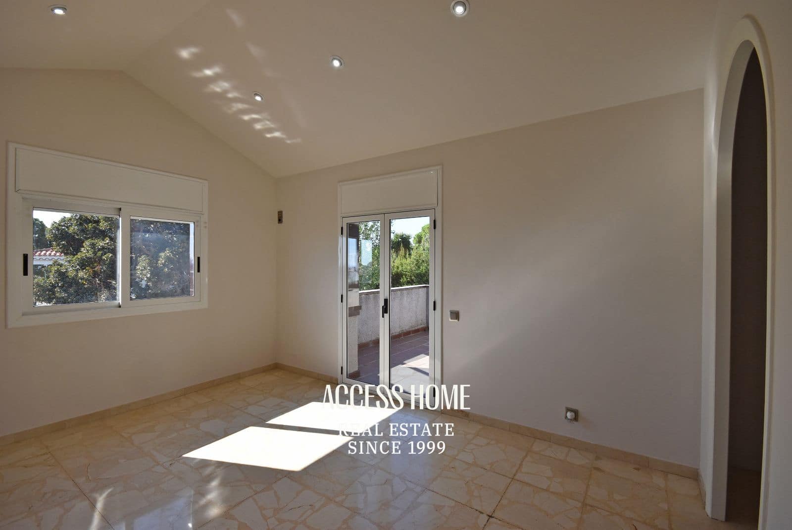 4 soveværelse Villa til salg i Alella med swimmingpool - € 1.550.000 (Ref: 10044156)
