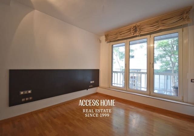 4 sovrum Lägenhet till salu i Barcelona stad med garage - 775 000 € (Ref: 10044157)