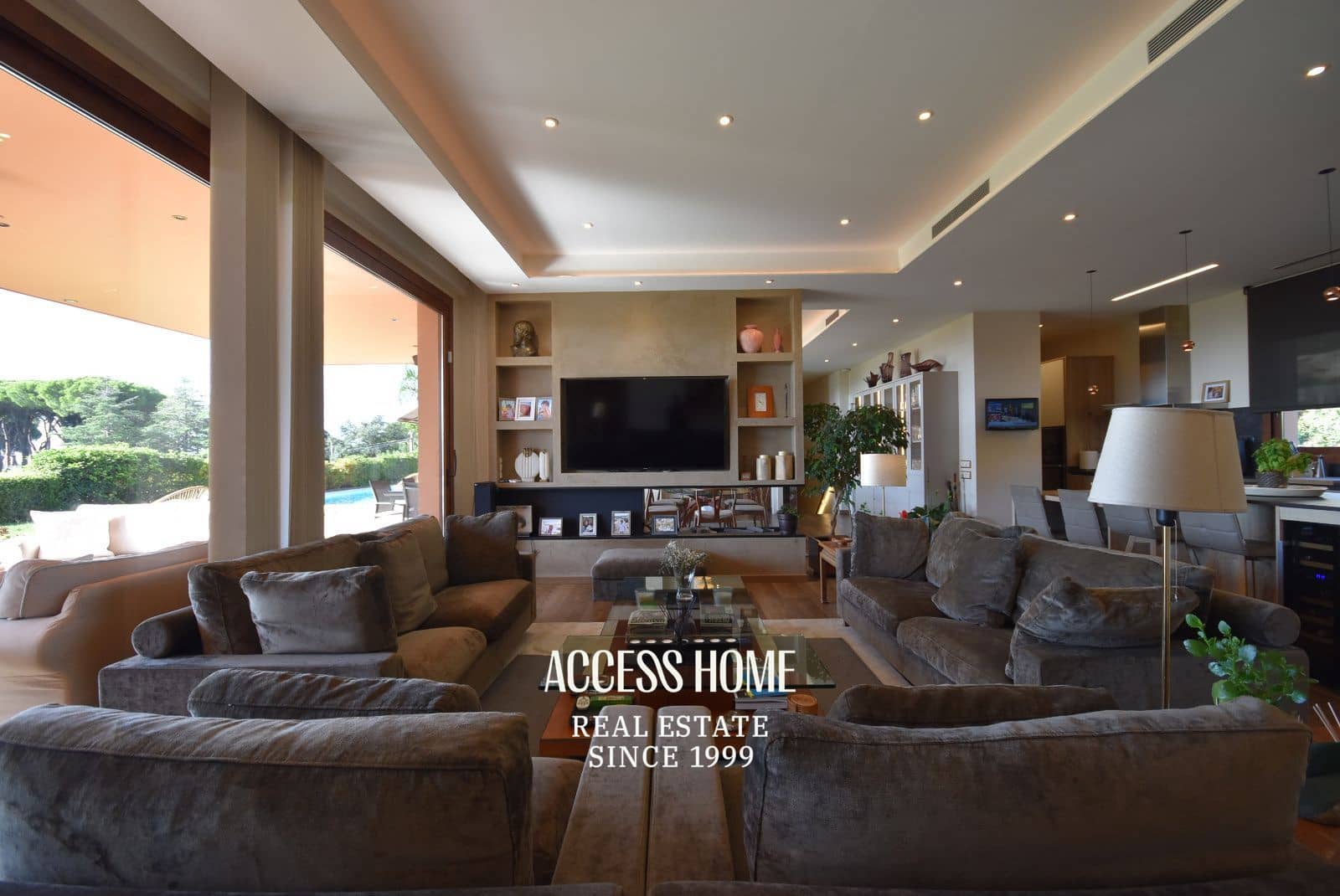 5 bedroom Villa for sale in Sant Vicenc de Montalt with pool garage - € 2,200,000 (Ref: 10048529)