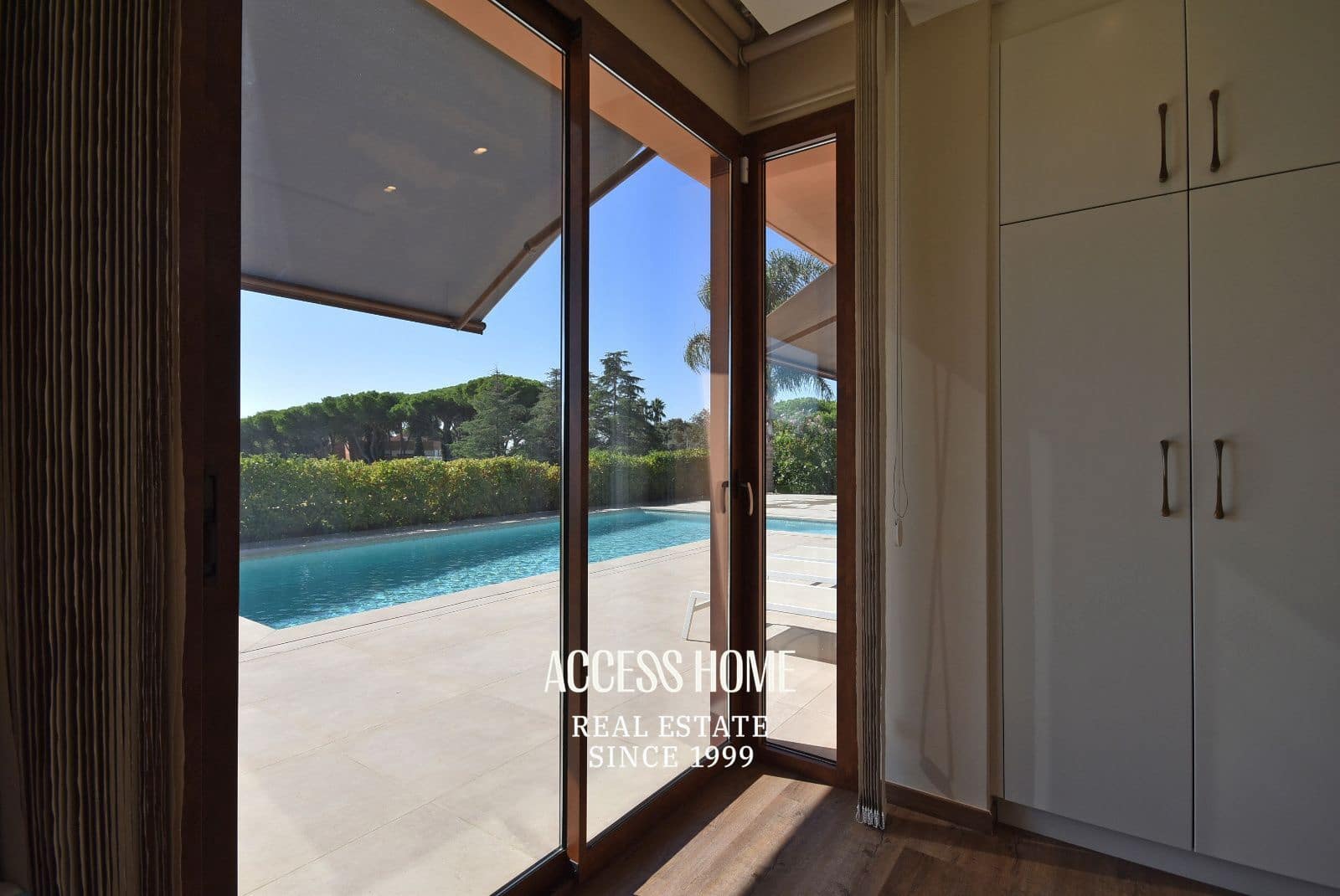 5 bedroom Villa for sale in Sant Vicenc de Montalt with pool garage - € 2,200,000 (Ref: 10048529)