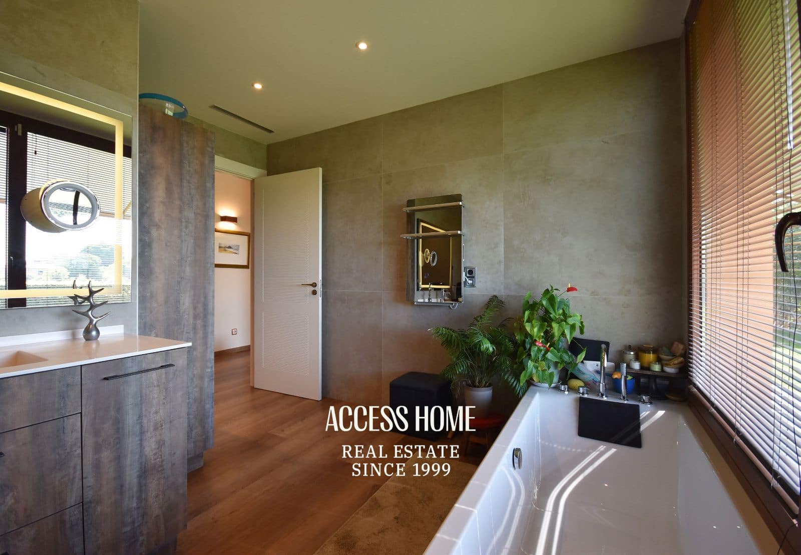 5 bedroom Villa for sale in Sant Vicenc de Montalt with pool garage - € 2,200,000 (Ref: 10048529)
