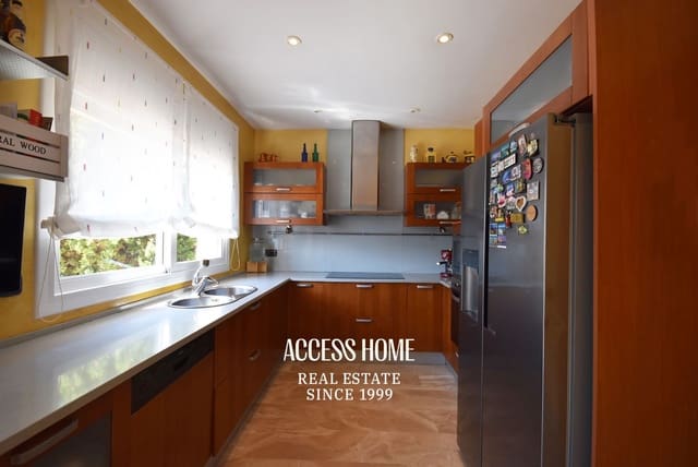 4 sovrum Villa till salu i Premià de Dalt med garage - 750 000 € (Ref: 10054343)