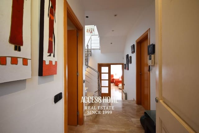 4 sovrum Villa till salu i Premià de Dalt med garage - 750 000 € (Ref: 10054343)