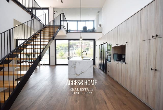 6 soverom Villa til salgs i Premià de Dalt med svømmebasseng garasje - € 1 350 000 (Ref: 10057694)