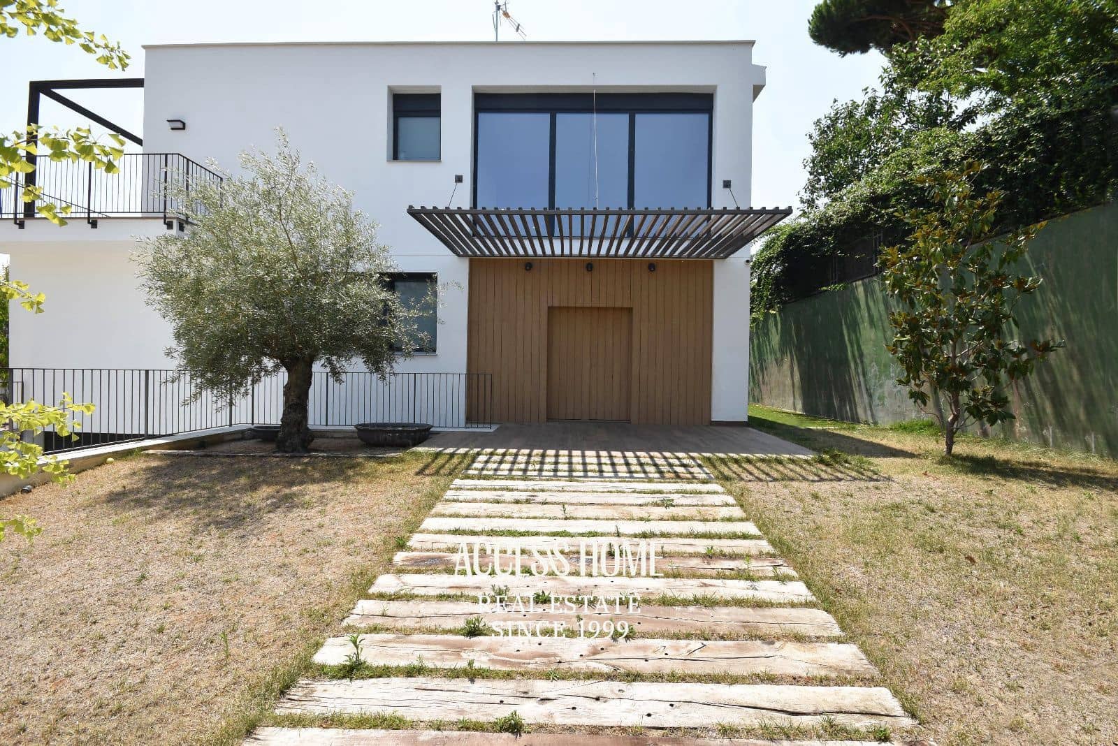 6 soverom Villa til salgs i Premia de Dalt med svømmebasseng garasje - € 1 350 000 (Ref: 10057694)