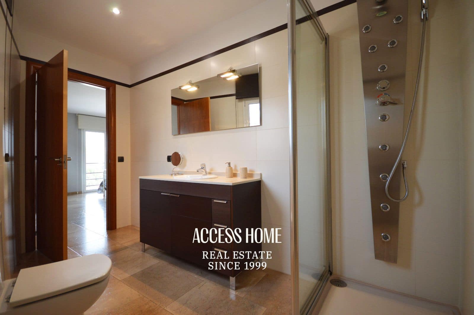 Chalet de 5 habitaciones en Premià de Dalt en venta con garaje - 685.000 € (Ref: 10062940)