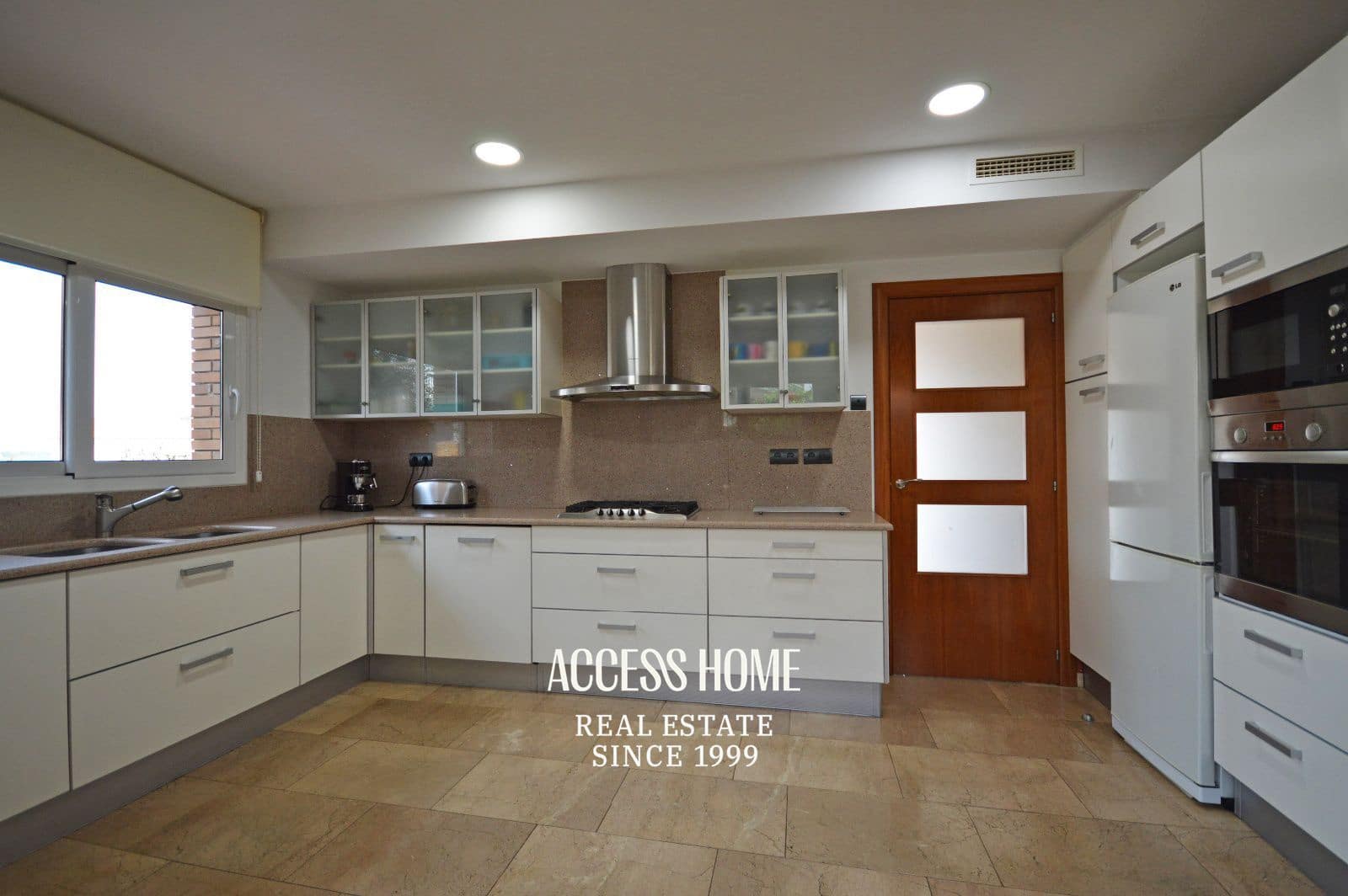 Chalet de 5 habitaciones en Premià de Dalt en venta con garaje - 685.000 € (Ref: 10062940)