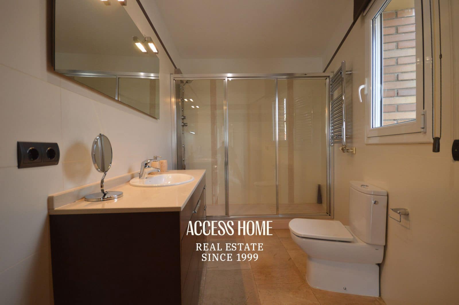 Chalet de 5 habitaciones en Premià de Dalt en venta con garaje - 685.000 € (Ref: 10062940)