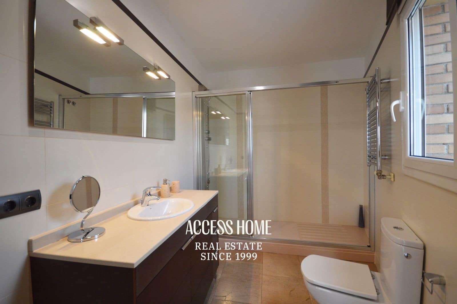 Chalet de 5 habitaciones en Premià de Dalt en venta con garaje - 685.000 € (Ref: 10062940)