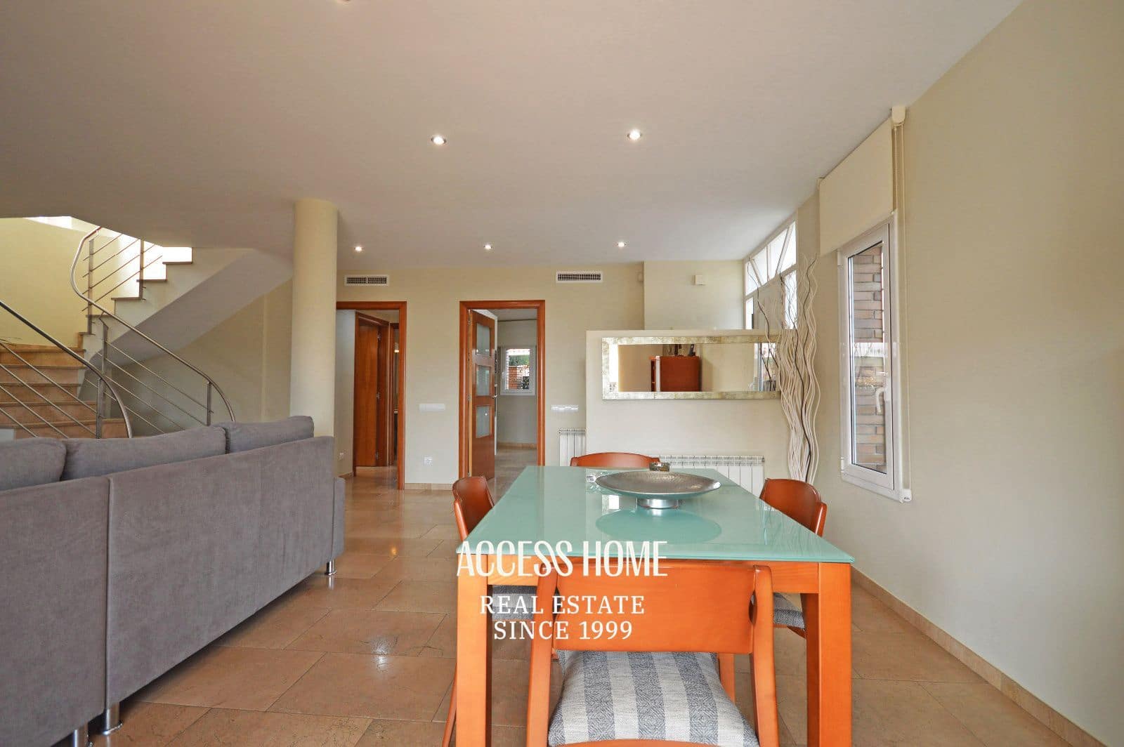 Chalet de 5 habitaciones en Premià de Dalt en venta con garaje - 685.000 € (Ref: 10062940)