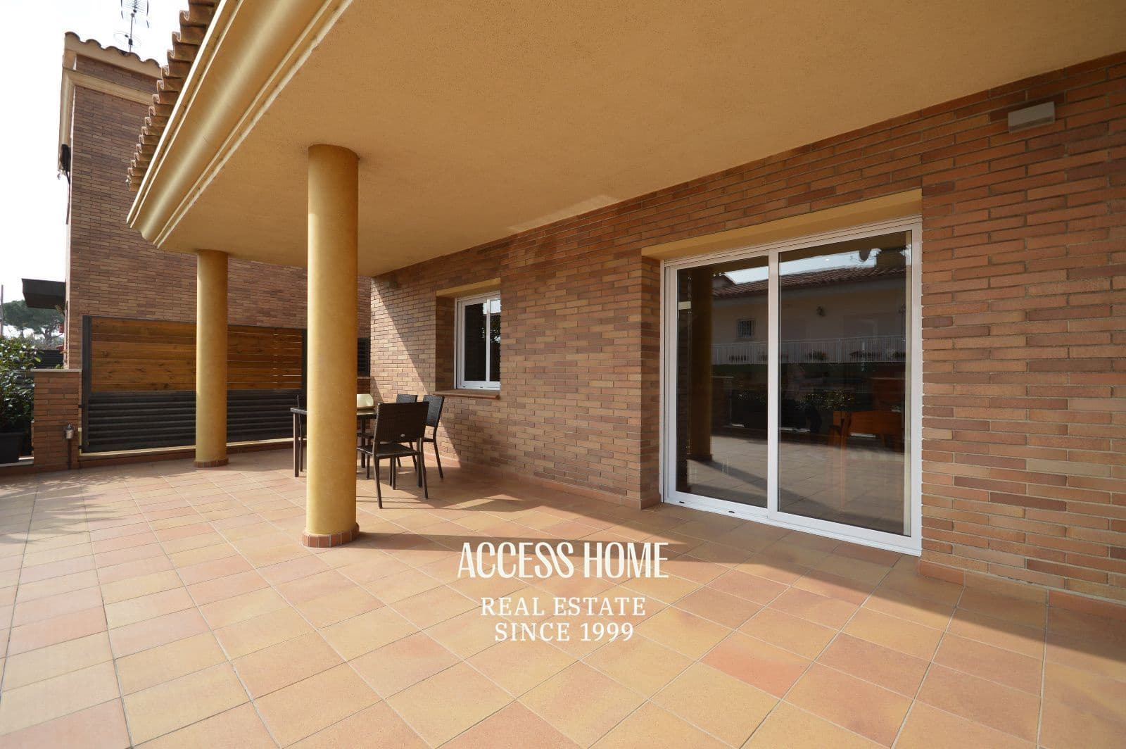 Chalet de 5 habitaciones en Premià de Dalt en venta con garaje - 685.000 € (Ref: 10062940)