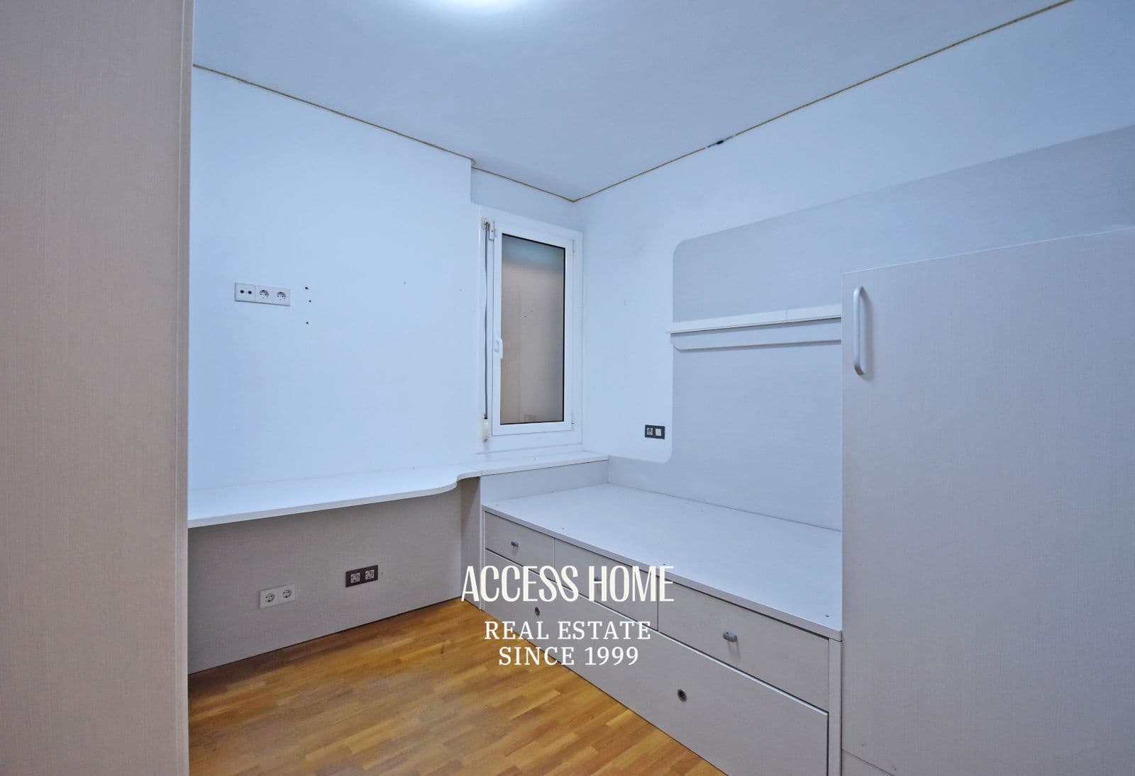 Piso de 4 habitaciones en Barcelona ciudad en venta con garaje - 775.000 € (Ref: 10086633)