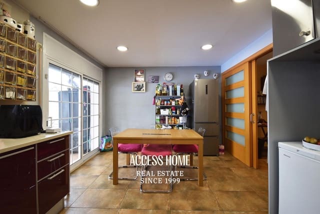 4 chambre Maison de Ville à vendre à Premià de Mar avec piscine garage - 599 900 € (Ref: 10088520)