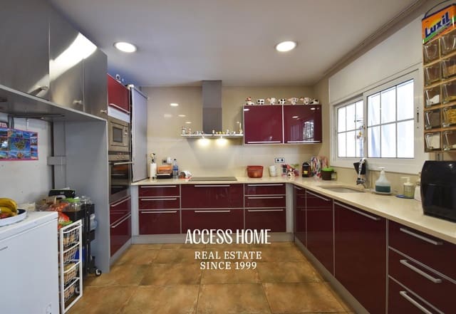 4 chambre Maison de Ville à vendre à Premià de Mar avec piscine garage - 599 900 € (Ref: 10088520)