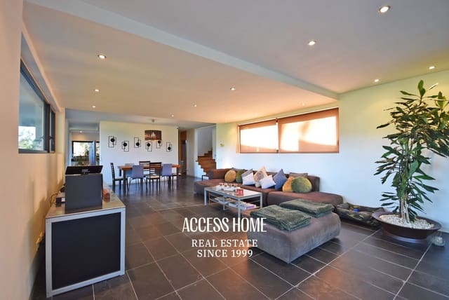 4 Zimmer Villa zu verkaufen in Cabrils mit Pool Garage - 875.000 € (Ref: 10091621)