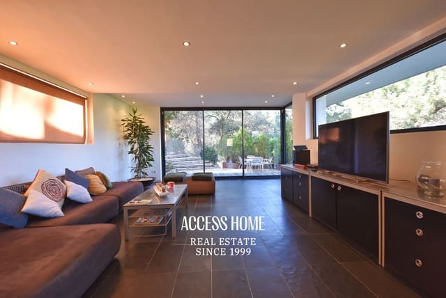 4 Zimmer Villa zu verkaufen in Cabrils mit Pool Garage - 875.000 € (Ref: 10091621)