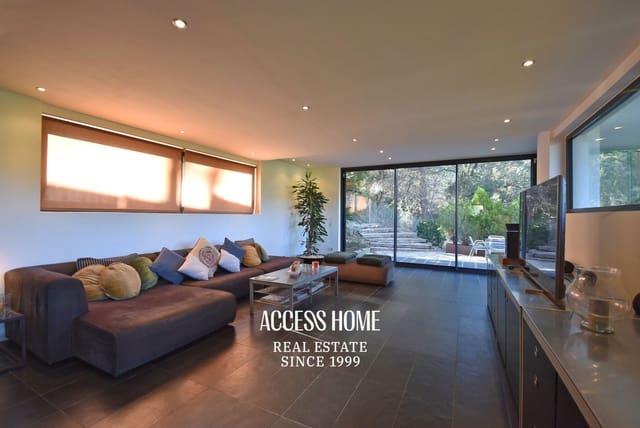4 Zimmer Villa zu verkaufen in Cabrils mit Pool Garage - 875.000 € (Ref: 10091621)