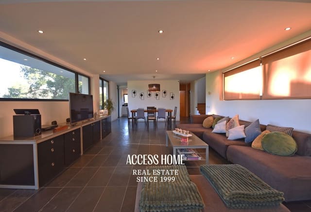 4 Zimmer Villa zu verkaufen in Cabrils mit Pool Garage - 875.000 € (Ref: 10091621)