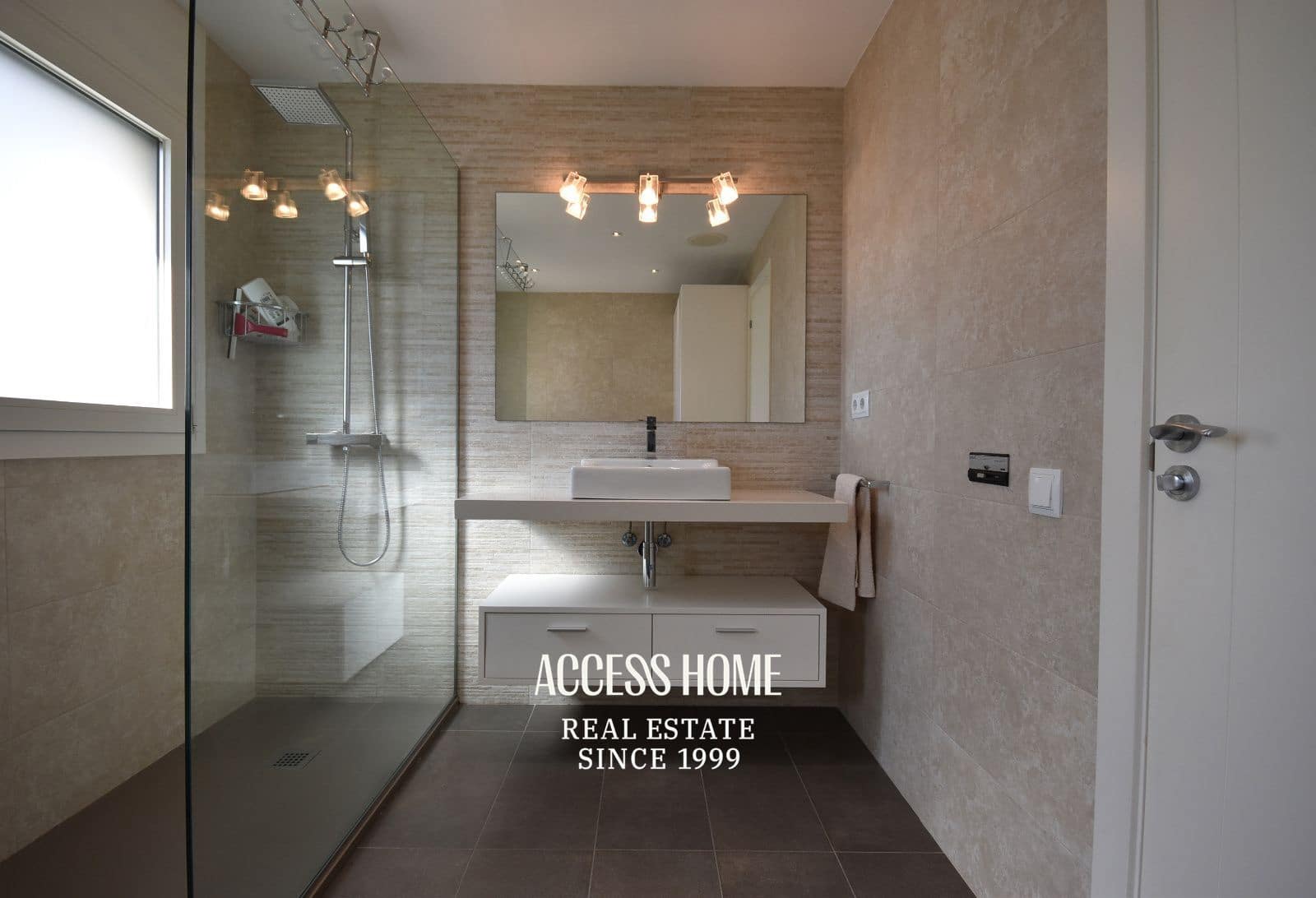 4 Zimmer Villa zu verkaufen in Cabrera de Mar mit Pool Garage - 890.000 € (Ref: 10095754)